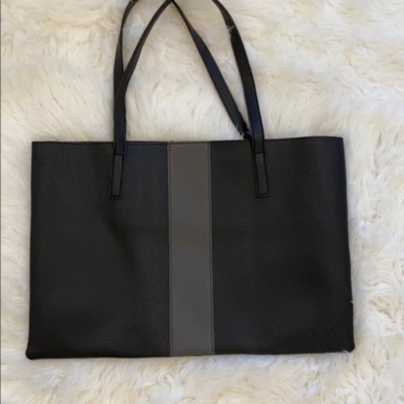 Vince Camuto Handbags - Vince Camuto Tote Bag